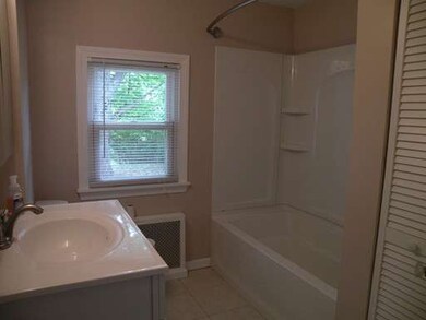61 Brighton St, Springfield, MA 01118 - photo 6