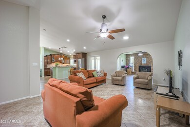 4837 W Milky Way, Chandler, AZ 85226 - photo 4