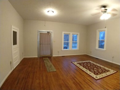 524 Virginia Ave, Elkhart, IN 46516 - photo 2