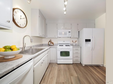 3113 Luna Ct, Santa Rosa, CA 95405 - photo 6