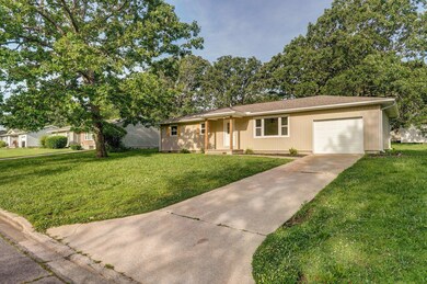 1107 Oak Ridge Dr-3