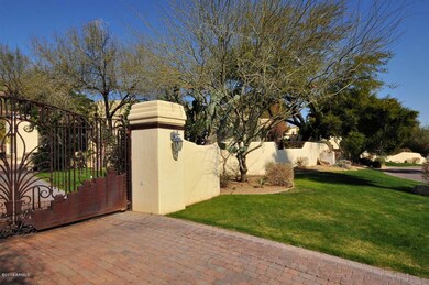 002_Gated