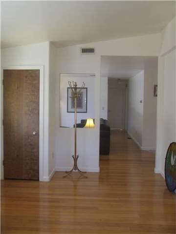 View west from entry towards familyroom and bedroo