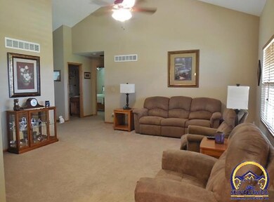 4323 SE Horseshoe Bend Dr, Topeka, KS 66609 - photo 3