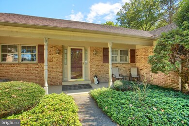 20 W Lawn Cir, Lemoyne, PA 17043 - photo 2