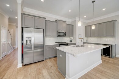 817 Shallow Hollow Dr, Houston, TX 77018 - photo 3