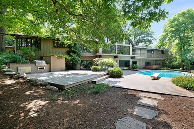 352 Deepwood Rd, Barrington, IL 60010 - photo 7