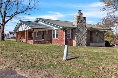 21703 Smokey Ln, Howe, OK 74940 - photo 4