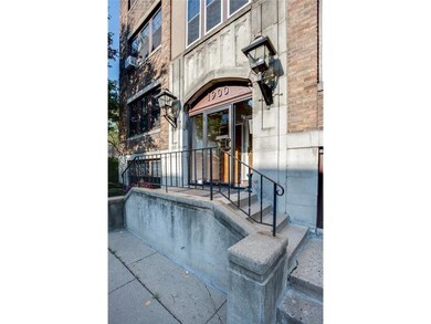 1900-Stevens-Ave-002
