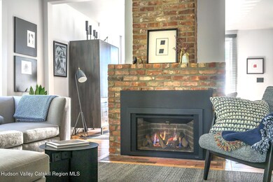 Screen - 238 Allen St Hudson NY 12534-83