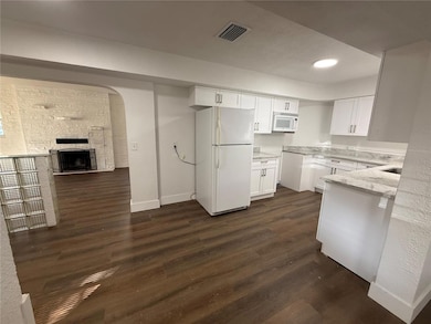 5042 5th St, Zephyrhills, FL 33542 - photo 6