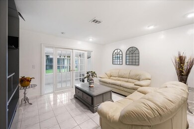 4826 Paulie Ct, West Palm Beach, FL 33415 - photo 7