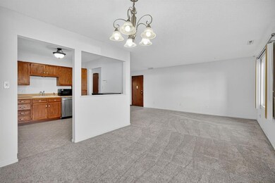 4825 Woodland Ave unit 6, West Des Moines, IA 50266 - photo 2