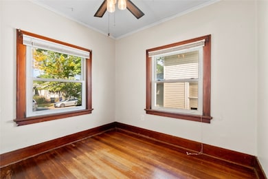 1046 12th St NE, Cedar Rapids, IA 52402 - photo 7