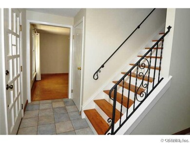 Foyer.