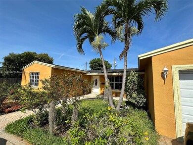 2706 Nassau Dr, Miramar, FL 33023 - photo 3