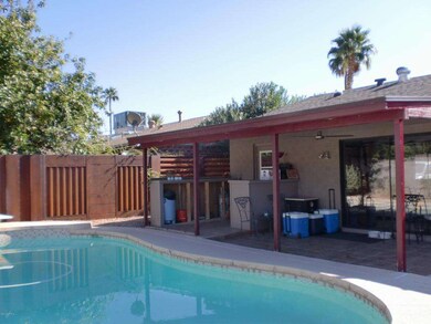 COVERED PATIO / POOL