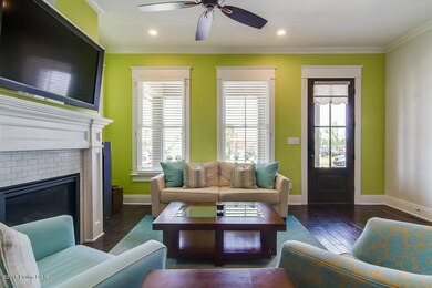 10910 Kings Crown-7