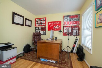 126 Leviticus Dr, Bunker Hill, WV 25413 - photo 4