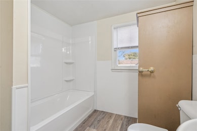 1215 5th Ave, Vinton, IA 52349 - photo 5