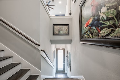 614 Thornton Rd unit F, Houston, TX 77018 - photo 5