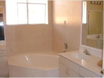 4686 NW 111th Ct, Doral, FL 33178 - photo 3