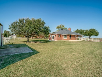 951 Berend Rd, Pilot Point, TX 76258 - photo 4