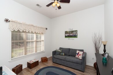 006 - 304 Covington Ct