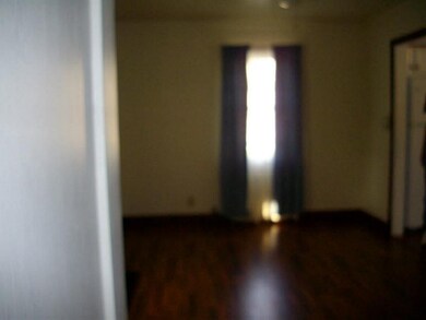 Living Room. NICE BRIGHT LIVING ROOM