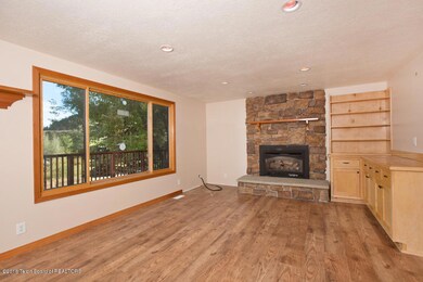 3 Living Room