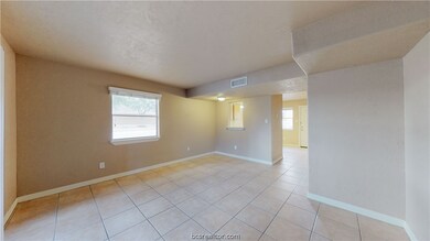 200 Lincoln Ave unit C, College Station, TX 77840 - photo 6