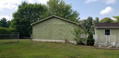916 Chella St, Sturgis, MI 49091 - photo 5