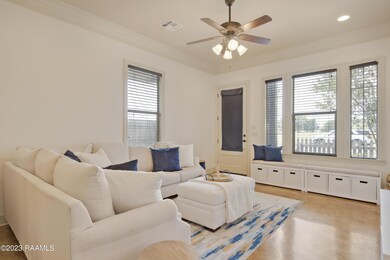 106 Miramar Blvd-10