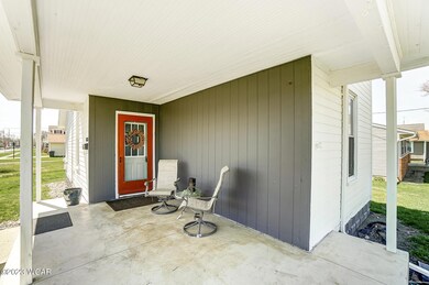 005_633 N Clay St