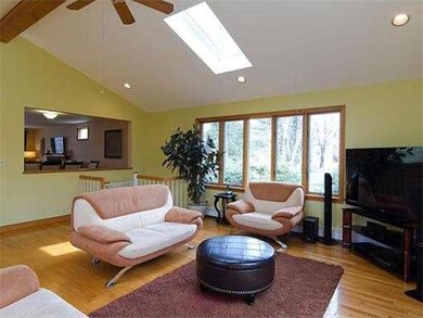 104 Clark Ln, Waltham, MA 02451 - photo 4