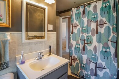 311StrathmoreMLS-4