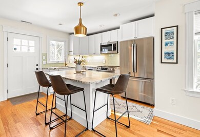 457 Medford St unit 2, Somerville, MA 02145 - photo 2