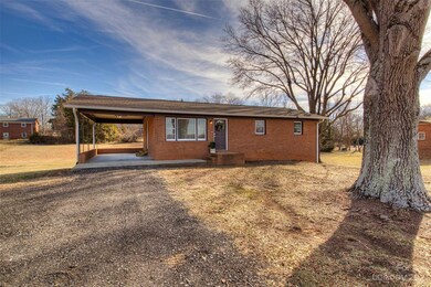 189 3rd Creek Rd, Statesville, NC 28677 - photo 2