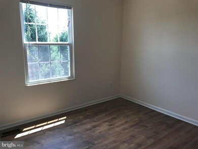 13335 Burkitts Rd, Fairfax, VA 22033 - photo 7