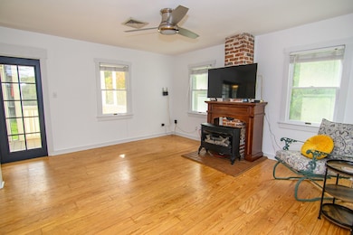 13071 Terry Ln, Willis Wharf, VA 23486 - photo 3