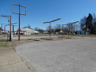 901 E Riverside Dr, Evansville, IN 47713 - photo 2