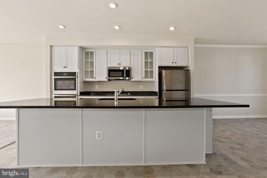 18289 Summit Pointe Dr, Triangle, VA 22172 - photo 5