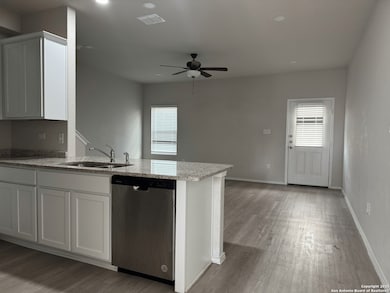 7356 Misty Ridge Dr, Converse, TX 78109 - photo 2