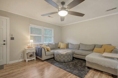 7-web-or-mls-CREM_1644 Royle_007