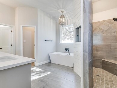 235 Harvard Ln, Springtown, TX 76082 - photo 4