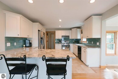 7363 E Lakeview Hills Rd, Traverse City, MI 49684 - photo 6