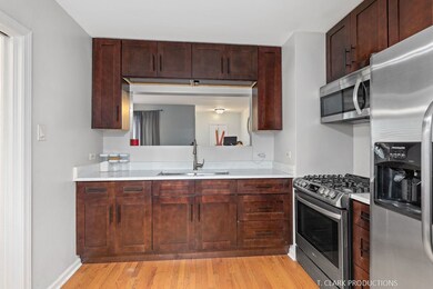 10130 Cambridge St, Westchester, IL 60154 - photo 4