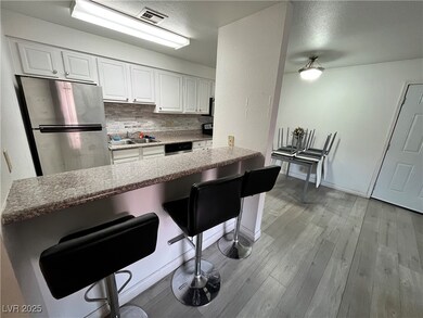 4961 River Glen Dr unit 28, Las Vegas, NV 89103 - photo 4