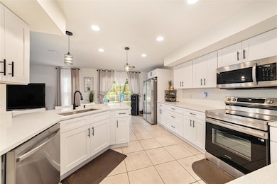 4767 Ridgemoor Cir, Palm Harbor, FL 34685 - photo 3