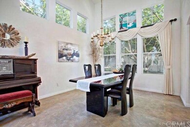 Beautiful room to entertain your guest or have nic